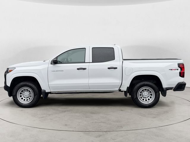 Used 2025 Chevrolet Colorado W/T w/ Advanced Trailering Package image 2