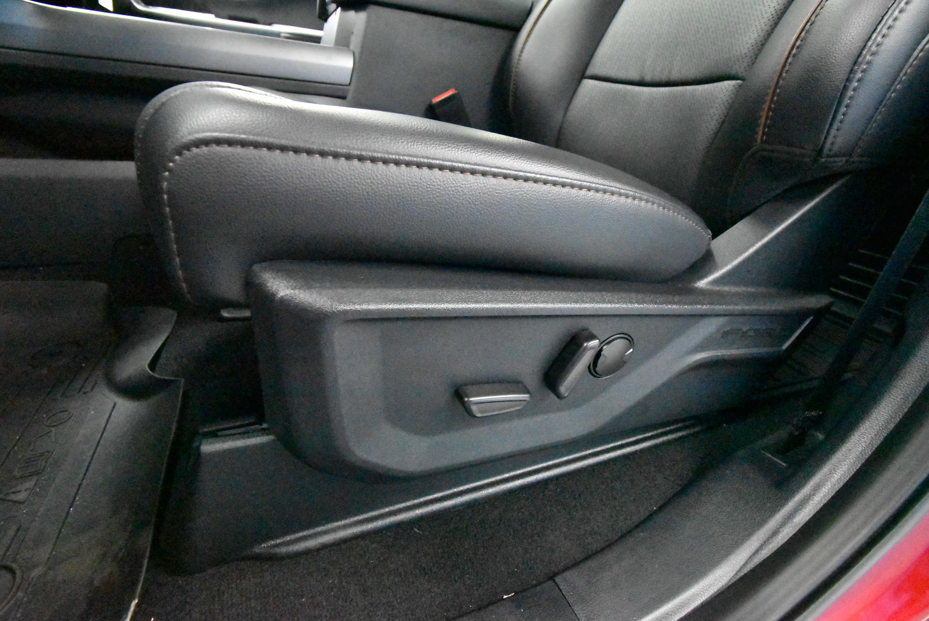 New 2025 Ford F350 Lariat w/ Lariat Ultimate Package image 5