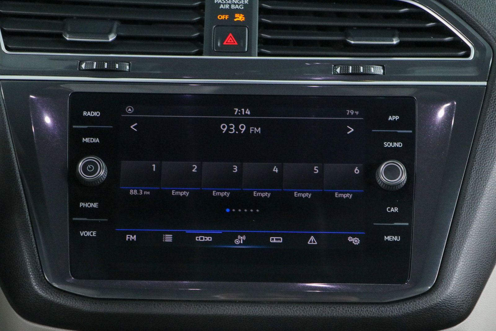 Used 2023 Volkswagen Tiguan SE R-Line FWD image 19
