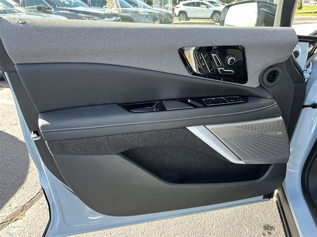 New 2025 Cadillac Optiq Sport 1 image 14