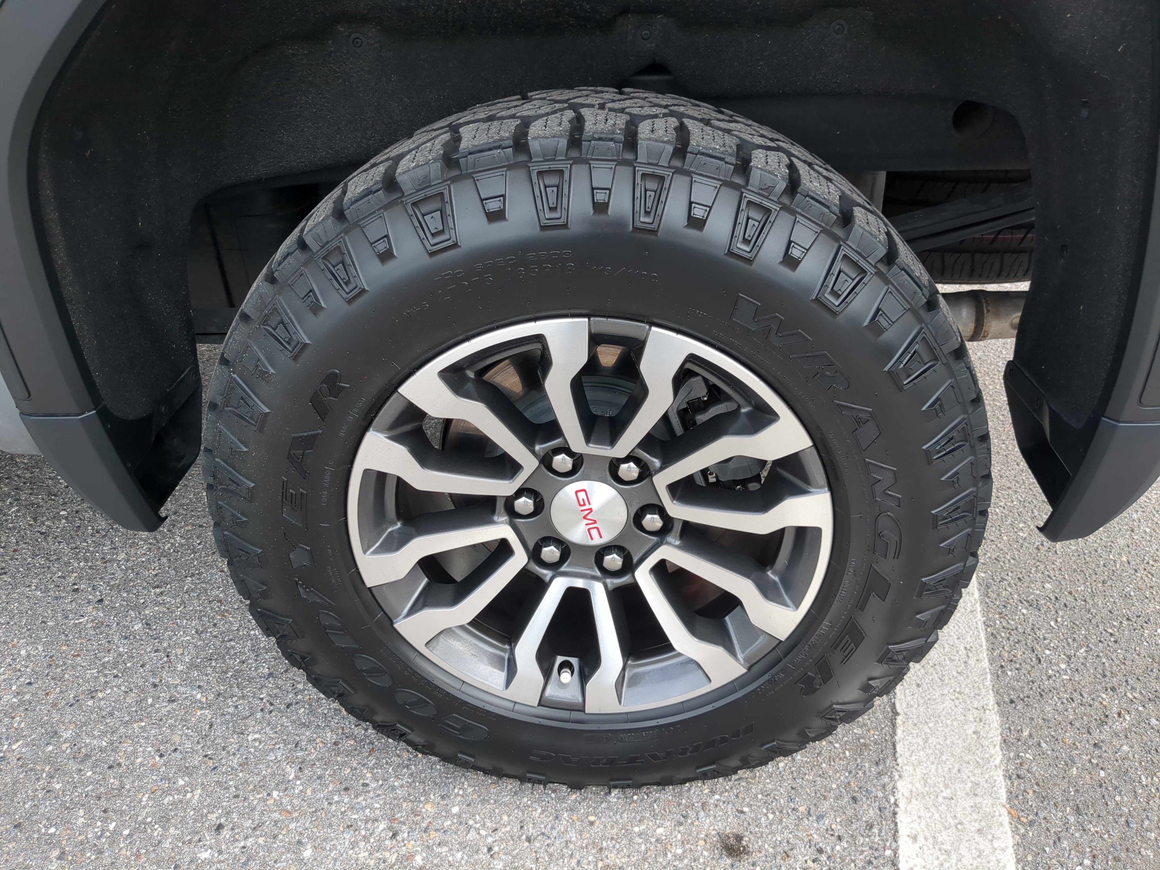 Certified 2022 GMC Sierra 1500 AT4 w/ AT4 Premium Package image 36