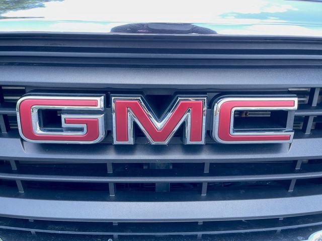 Used 2024 GMC Terrain SLE w/ Driver Convenience Package AWD/4WD image 30