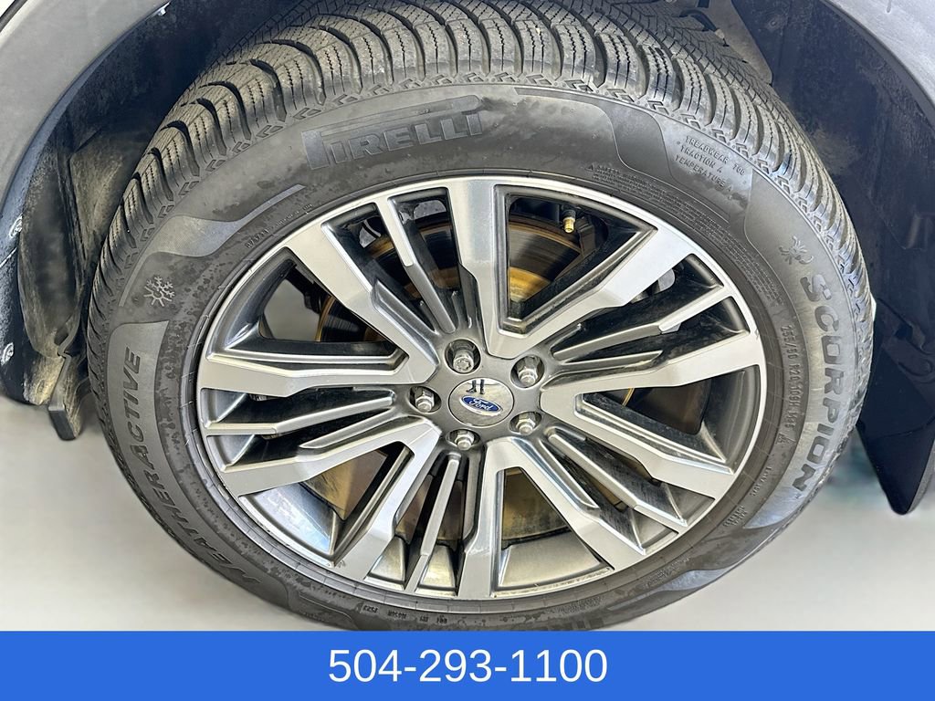 Used 2018 Ford Explorer Platinum image 33