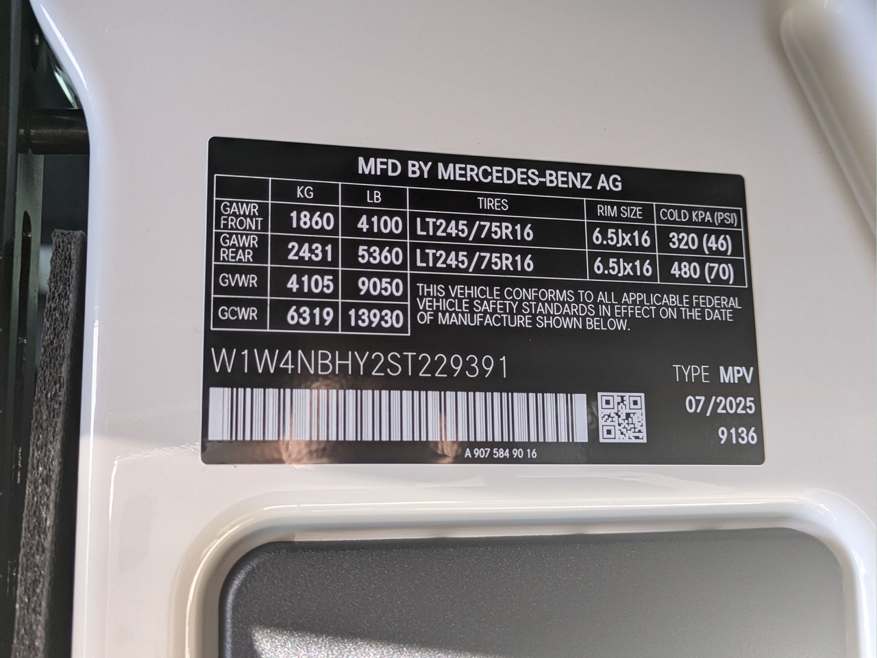 New 2025 Mercedes-Benz Sprinter 2500 image 12
