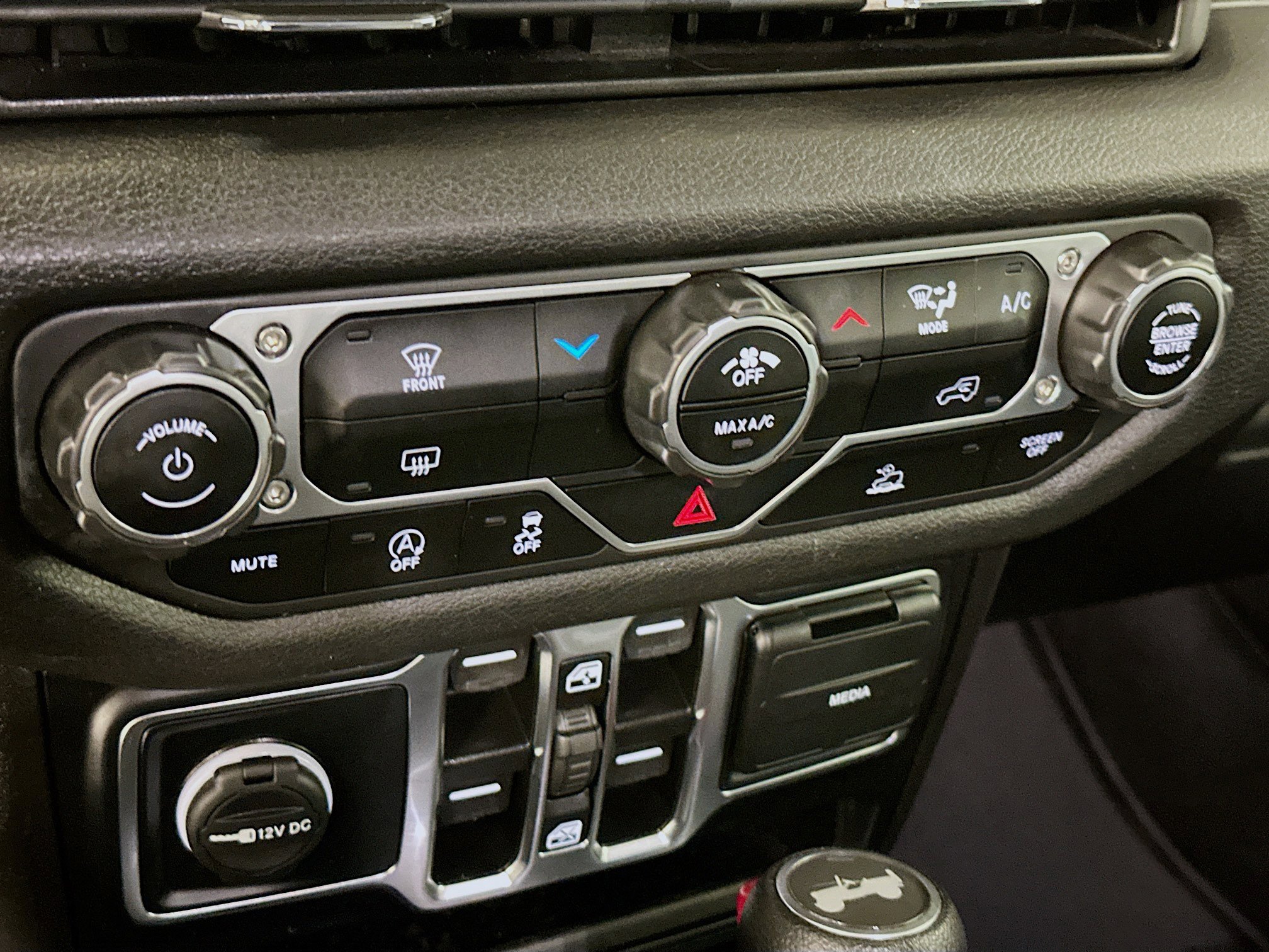 Used 2024 Jeep Wrangler Sport S image 23