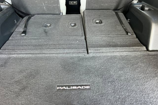 Used 2023 Hyundai Palisade SEL w/ Premium Package FWD image 18