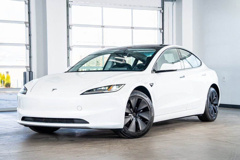 Used 2025 Tesla Model 3 Long Range image 2