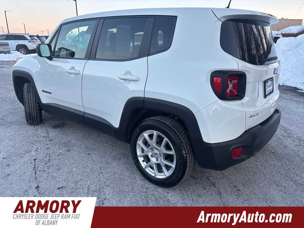 Used 2023 Jeep Renegade Latitude image 6