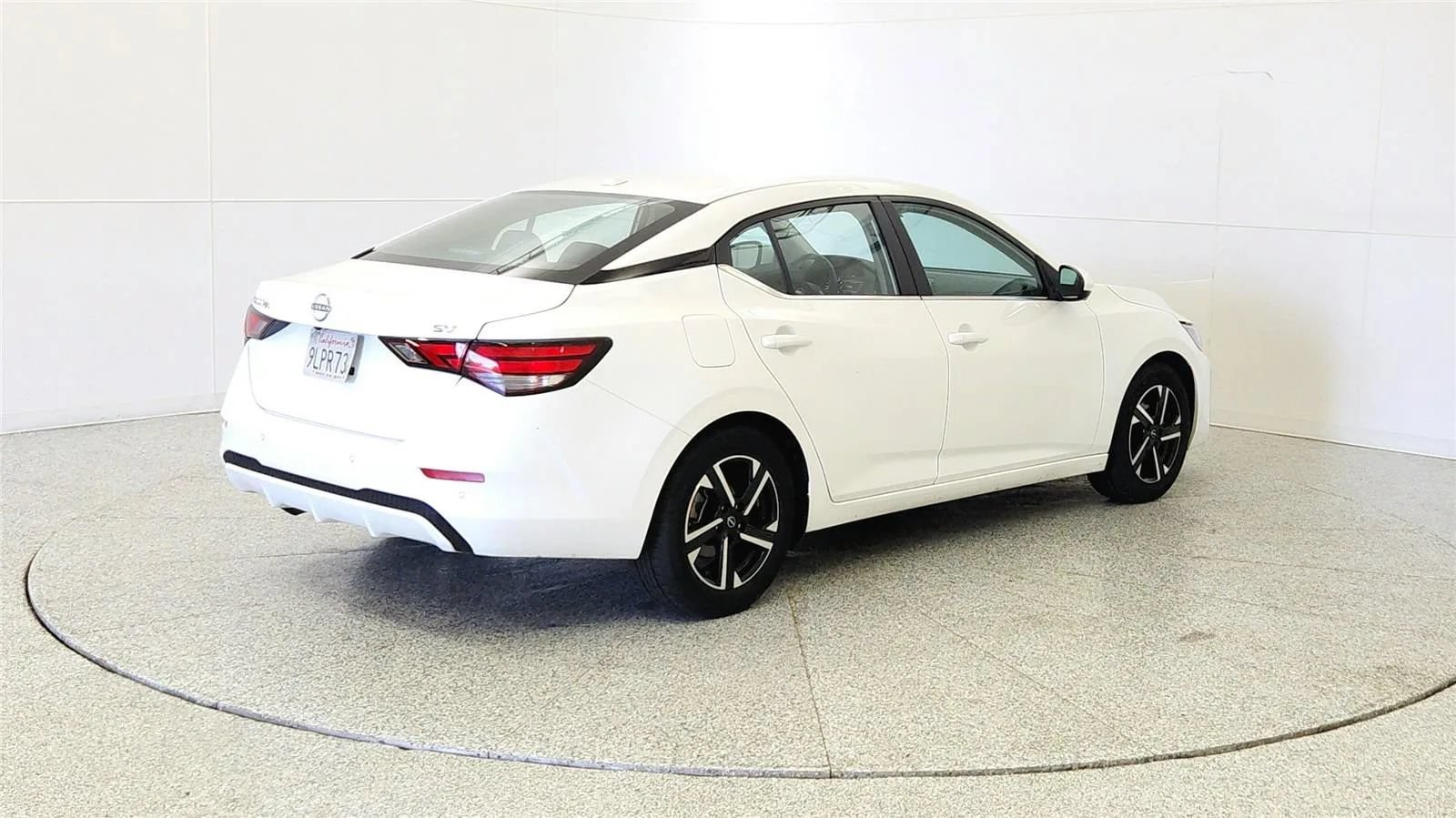 Used 2024 Nissan Sentra SV FWD image 7