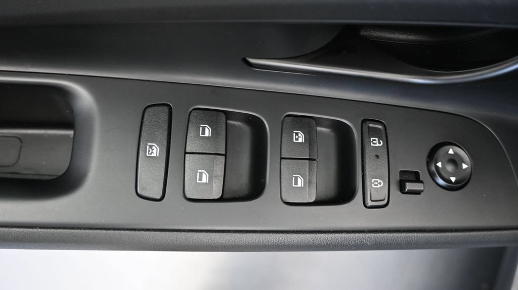 Certified 2025 Hyundai Elantra Sport FWD image 23