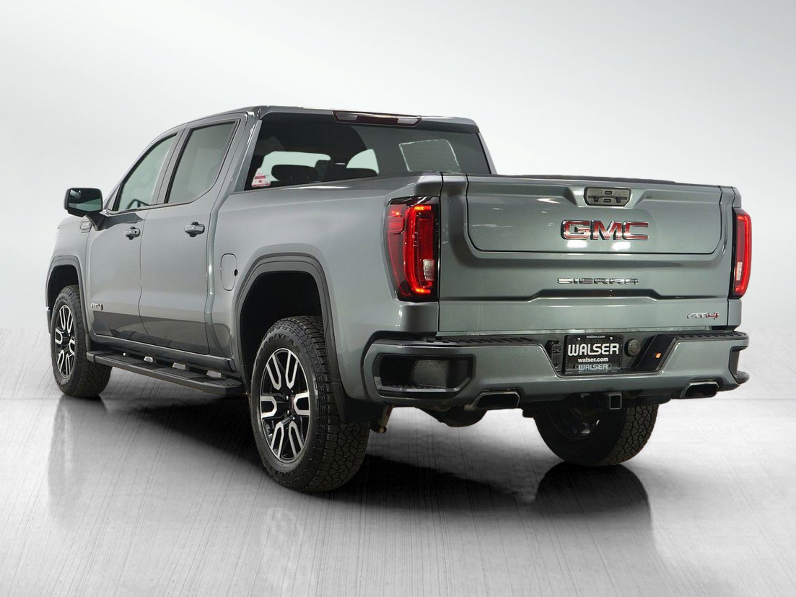 Used 2021 GMC Sierra 1500 AT4 image 4