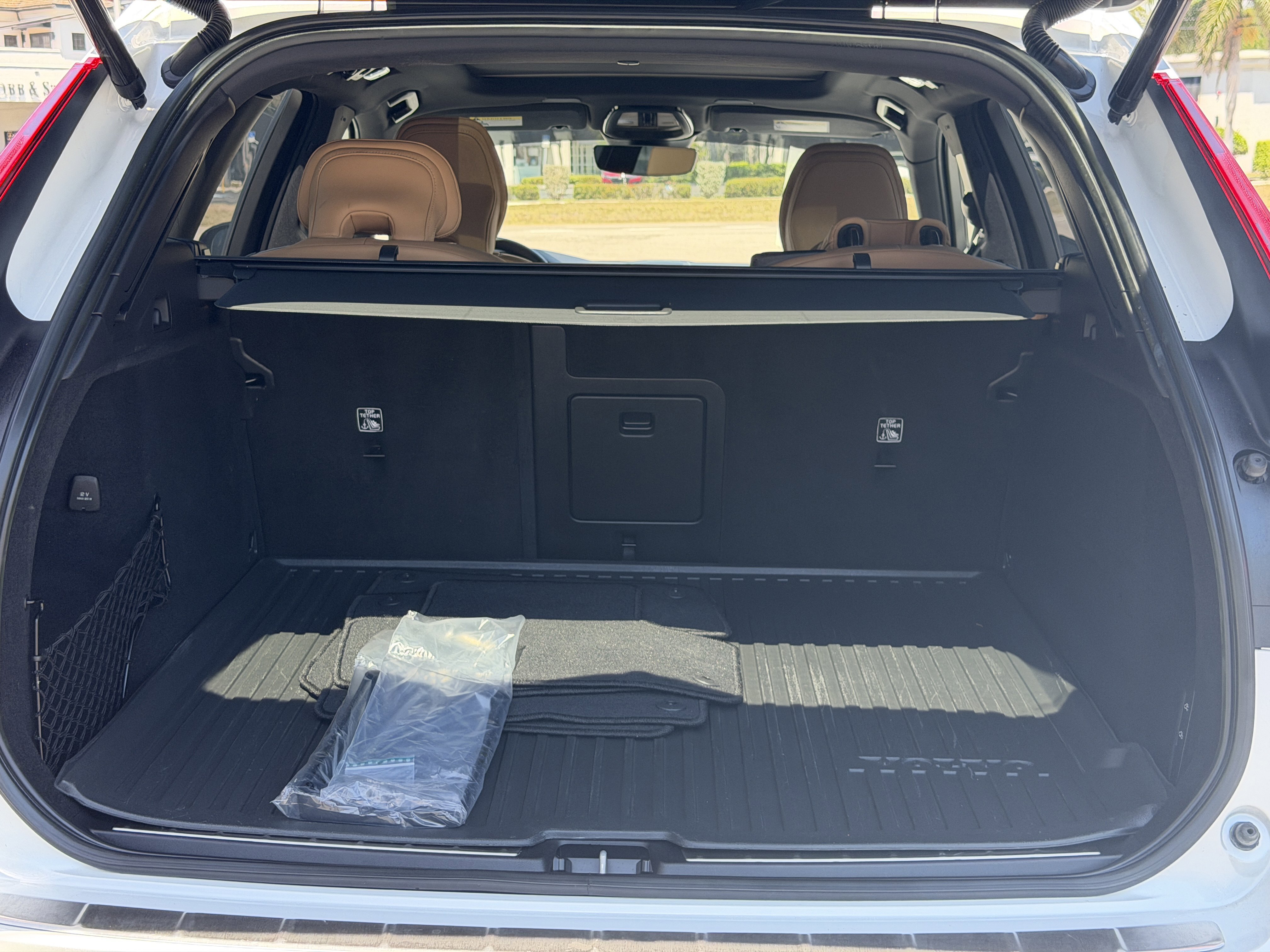 Certified 2023 Volvo XC60 B5 Ultimate FWD image 10