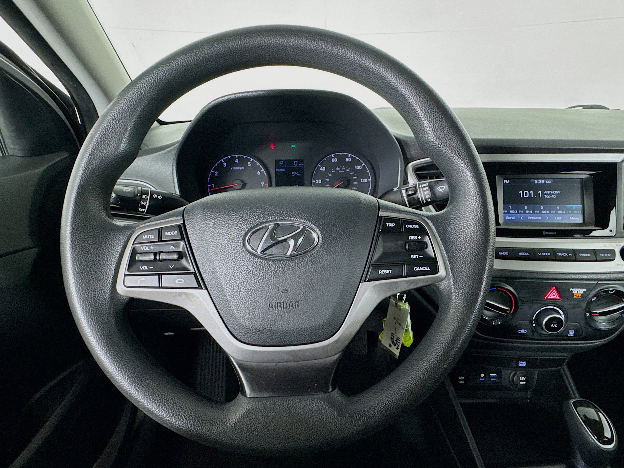 Used 2020 Hyundai Accent SE image 11