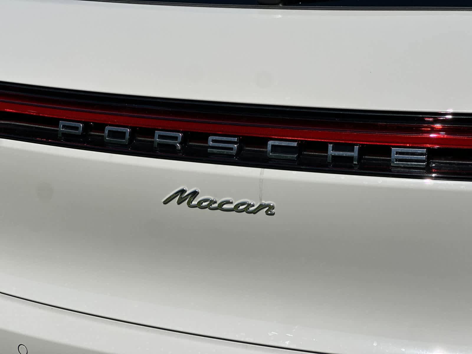 New 2026 Porsche Macan AWD/4WD image 32