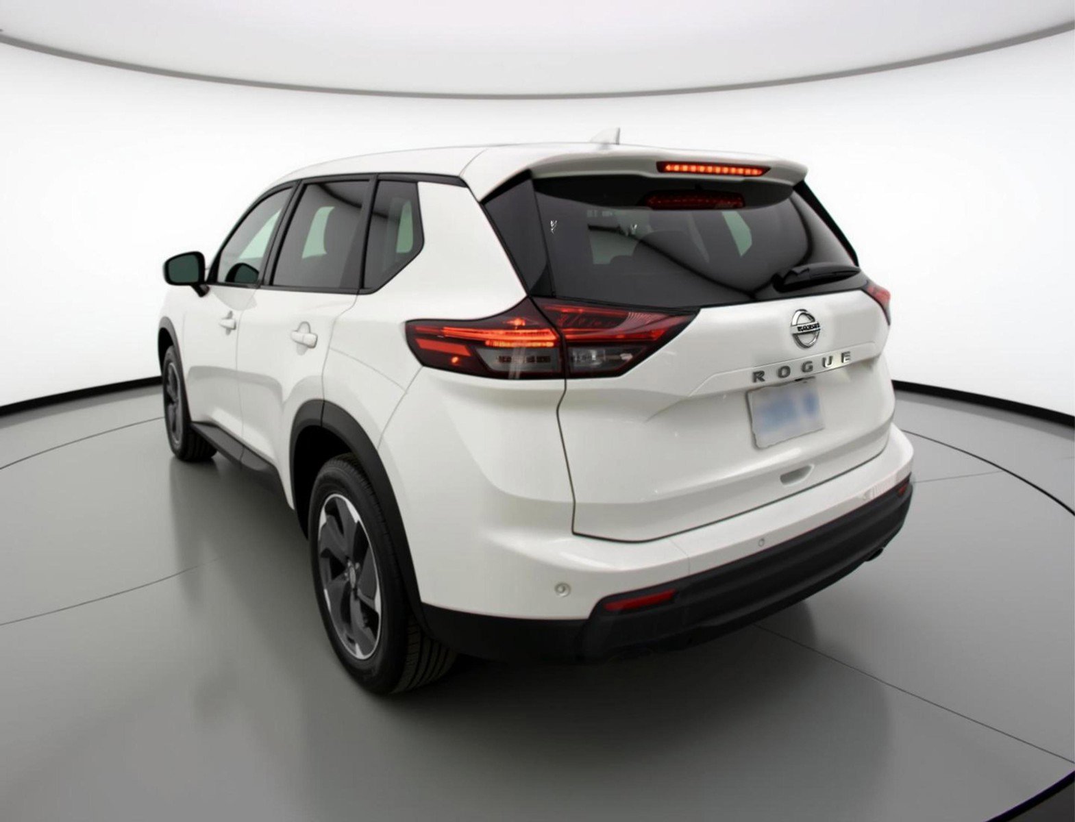 Used 2025 Nissan Rogue SV image 6