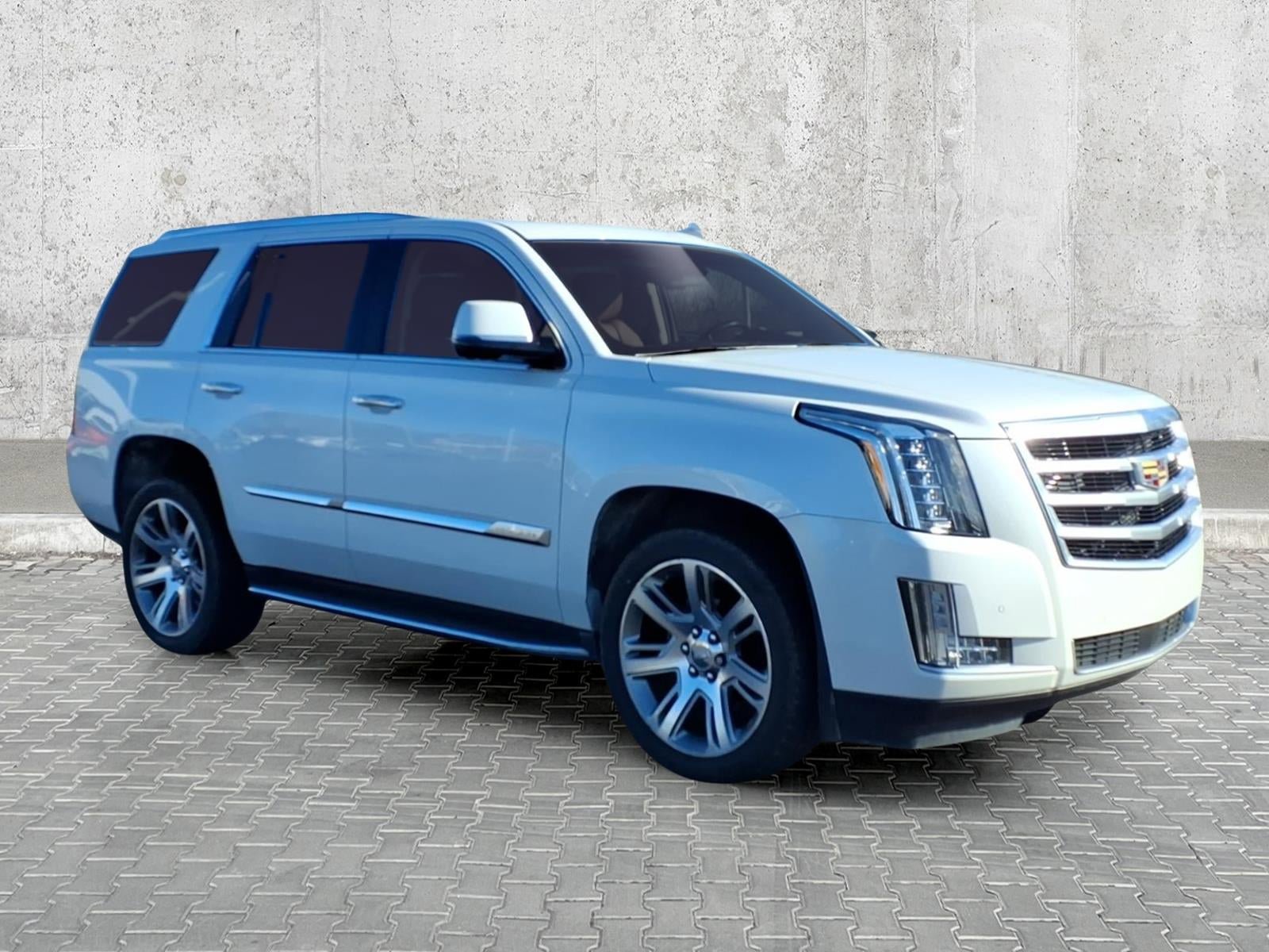 Used 2016 Cadillac Escalade Premium AWD/4WD image 2