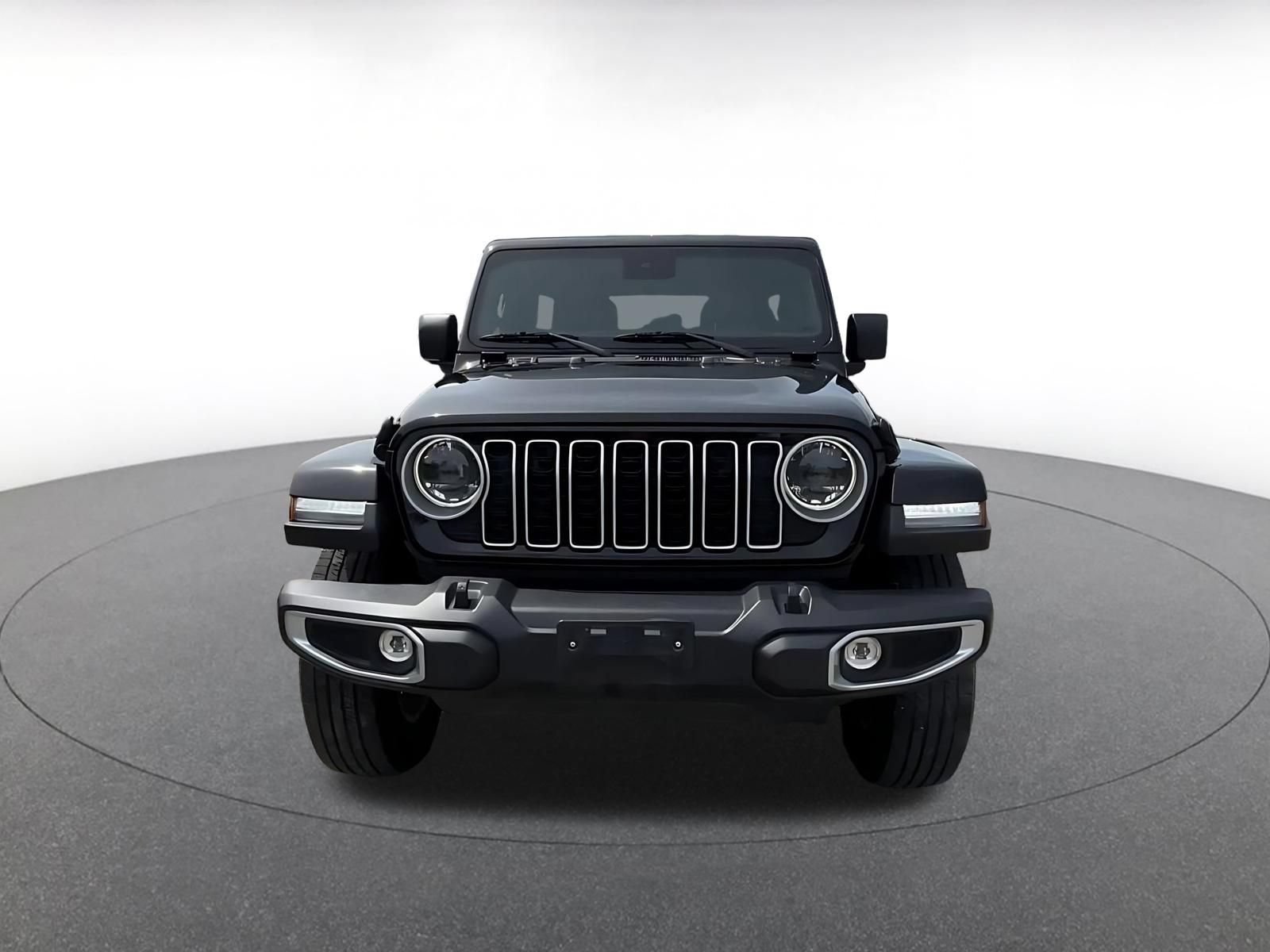 Used 2025 Jeep Wrangler Unlimited Sahara AWD/4WD image 4