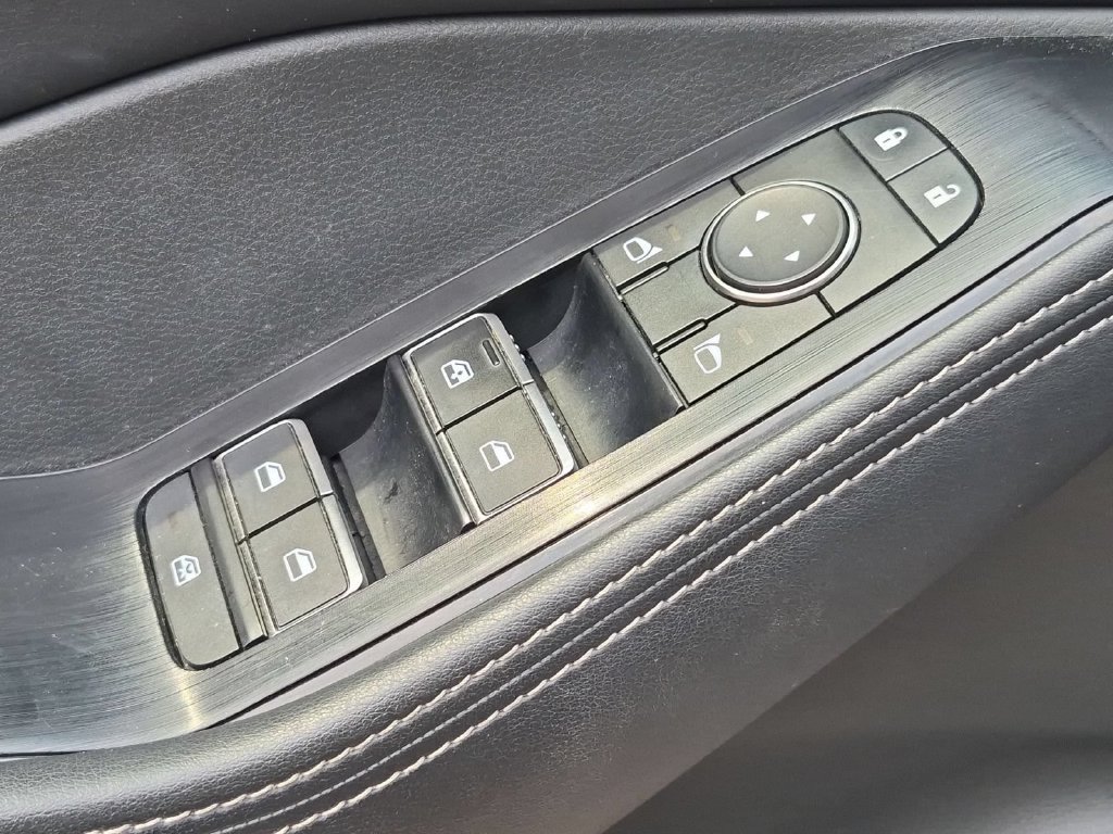 Used 2023 Nissan Rogue SL AWD/4WD image 16