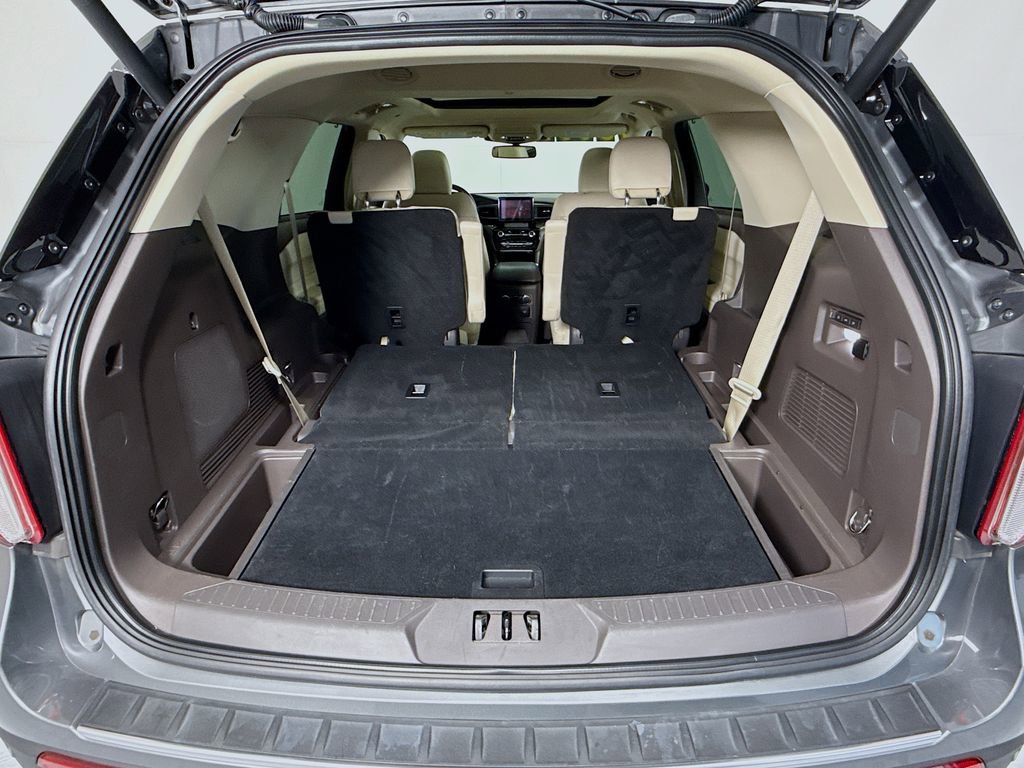 Used 2023 Ford Explorer Platinum image 30