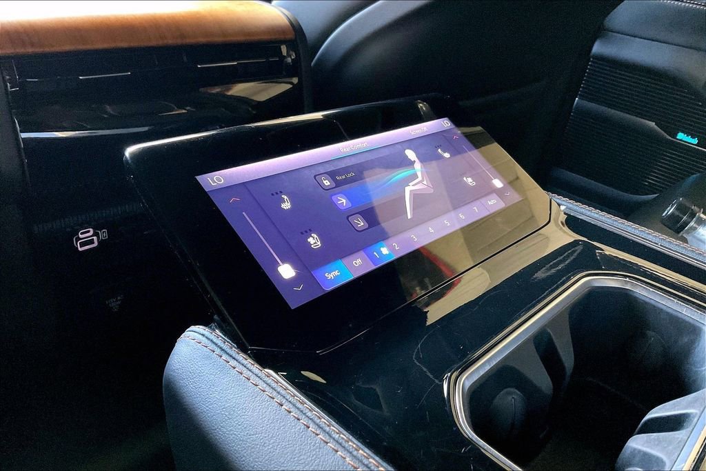 Used 2024 Jeep Grand Wagoneer L Series III image 16