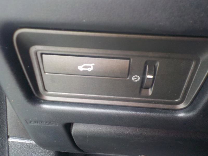 Used 2012 Land Rover Range Rover Evoque Dynamic w/ Dynamic Premium Pkg image 11