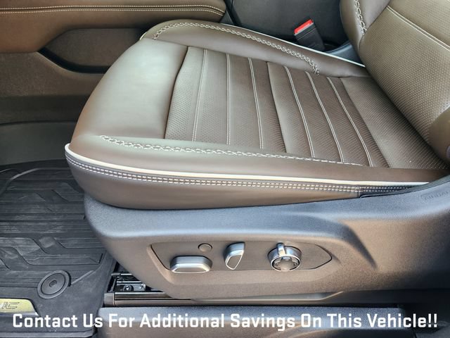 New 2026 GMC Yukon Denali Ultimate w/ LPO, Floor Liner Package AWD/4WD image 19