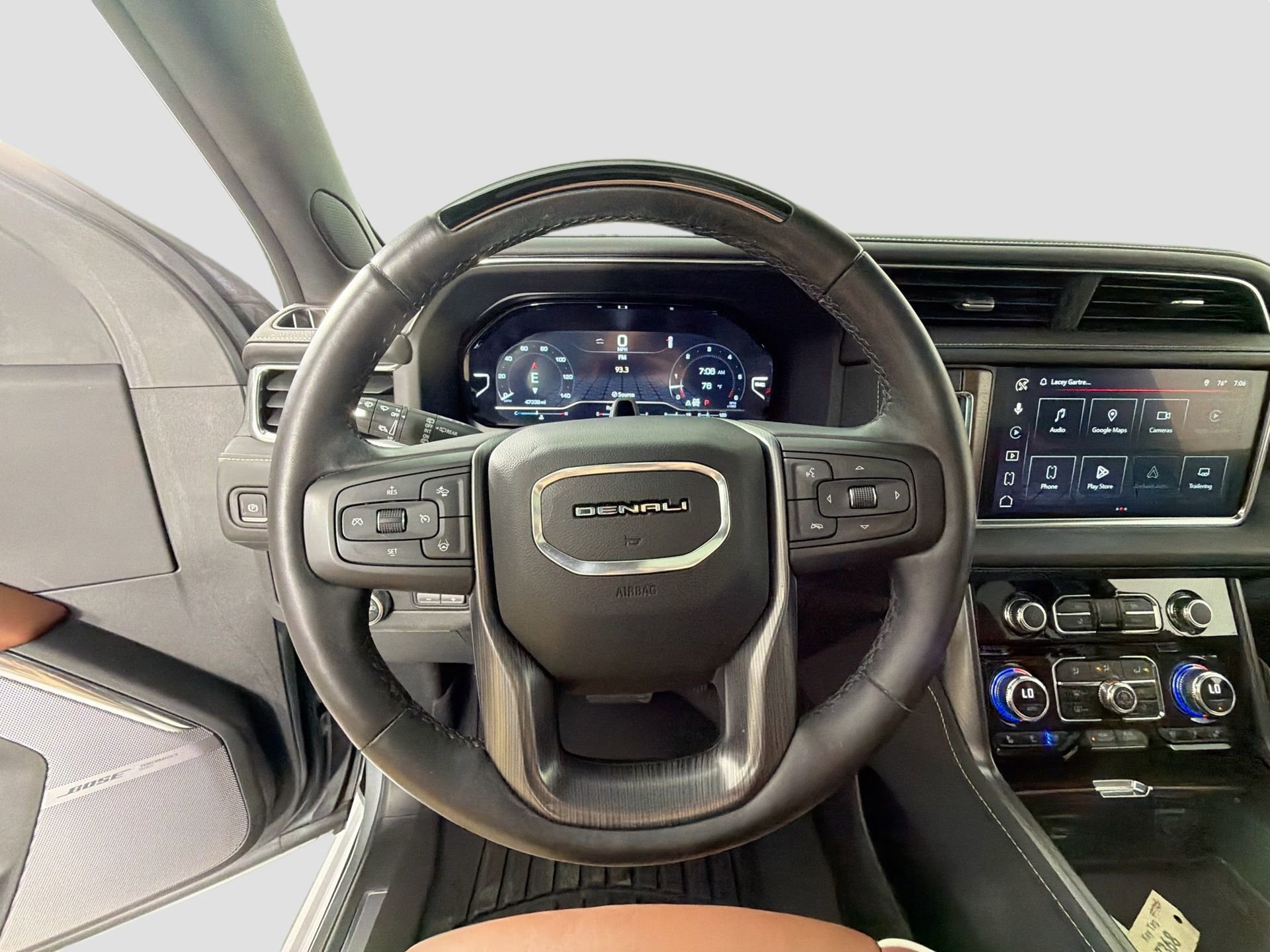 Used 2023 GMC Yukon XL Denali Ultimate image 12