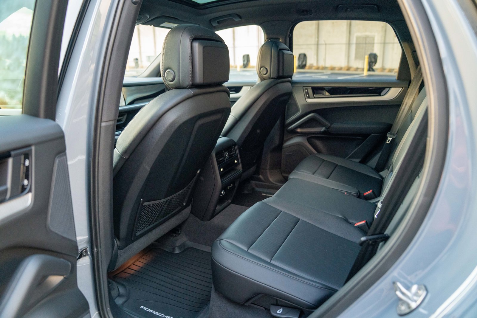 Certified 2026 Porsche Cayenne AWD/4WD image 22