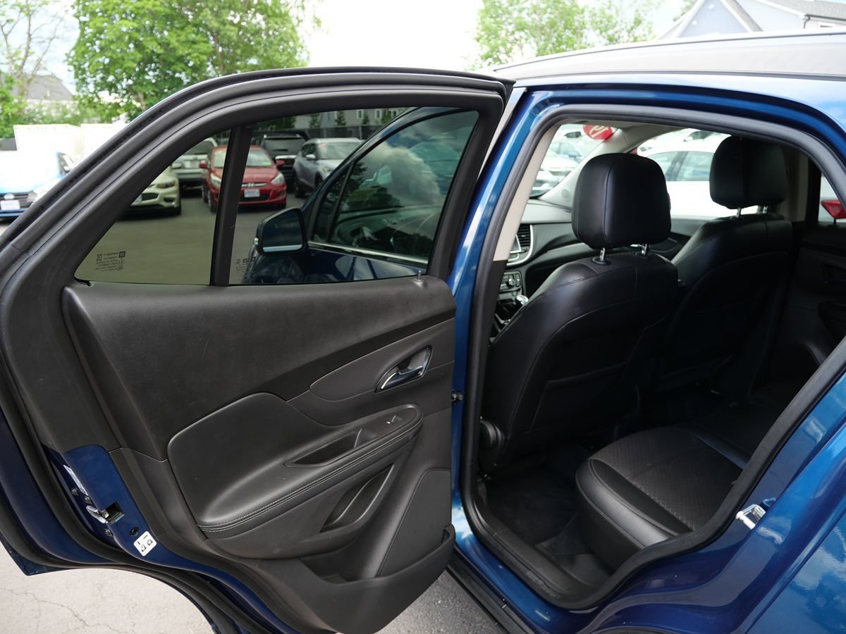 Used 2019 Buick Encore Preferred AWD/4WD image 28