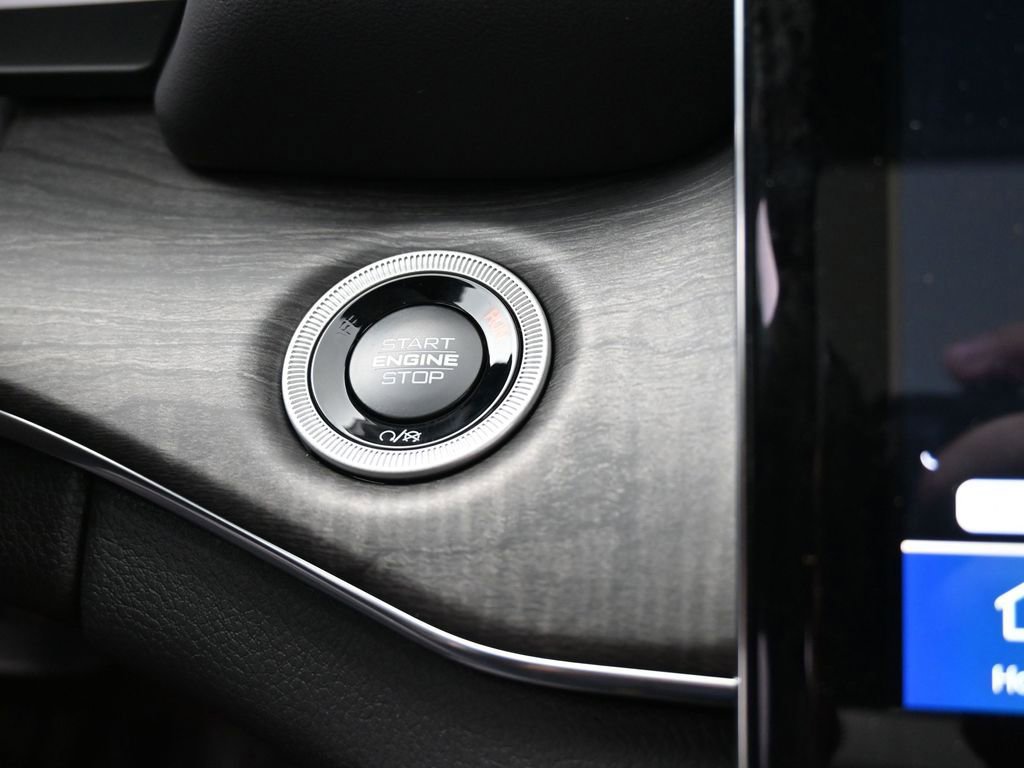 Used 2024 Jeep Grand Cherokee Overland w/ Luxury Tech Group IV image 46