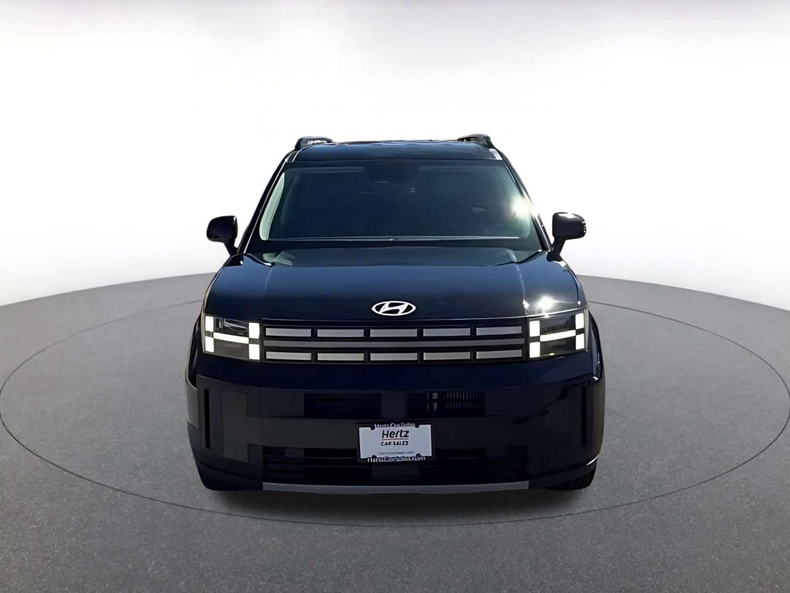 Used 2025 Hyundai Santa Fe SEL image 2