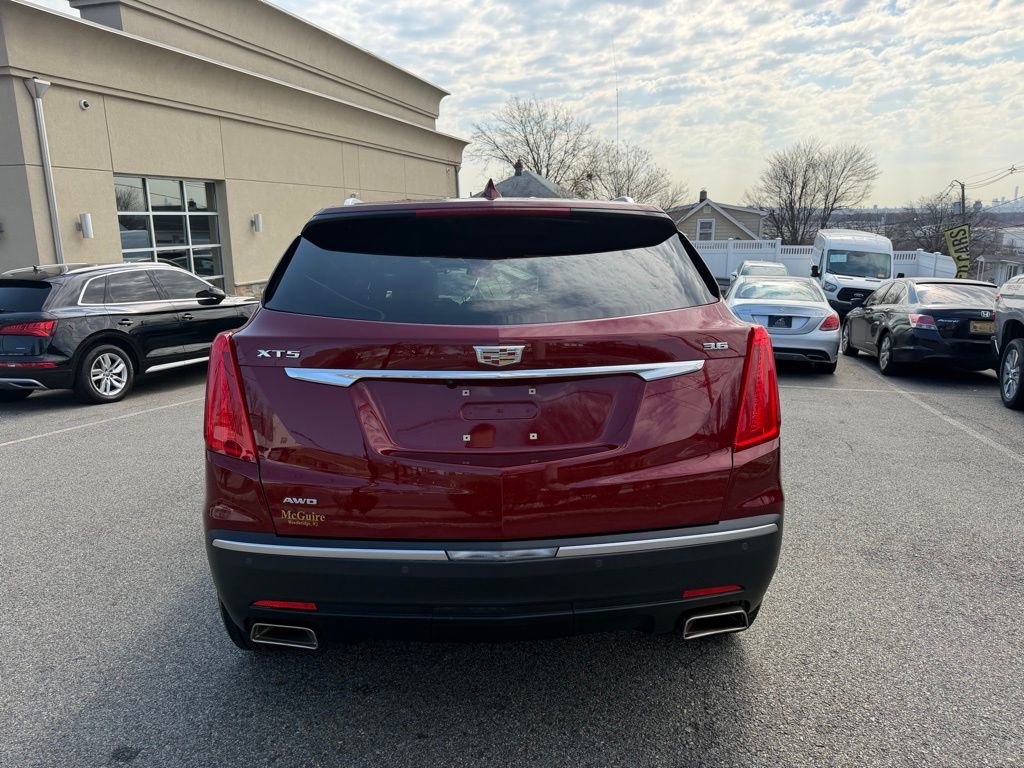 Used 2017 Cadillac XT5 Luxury w/ Driver Awareness Package image 6