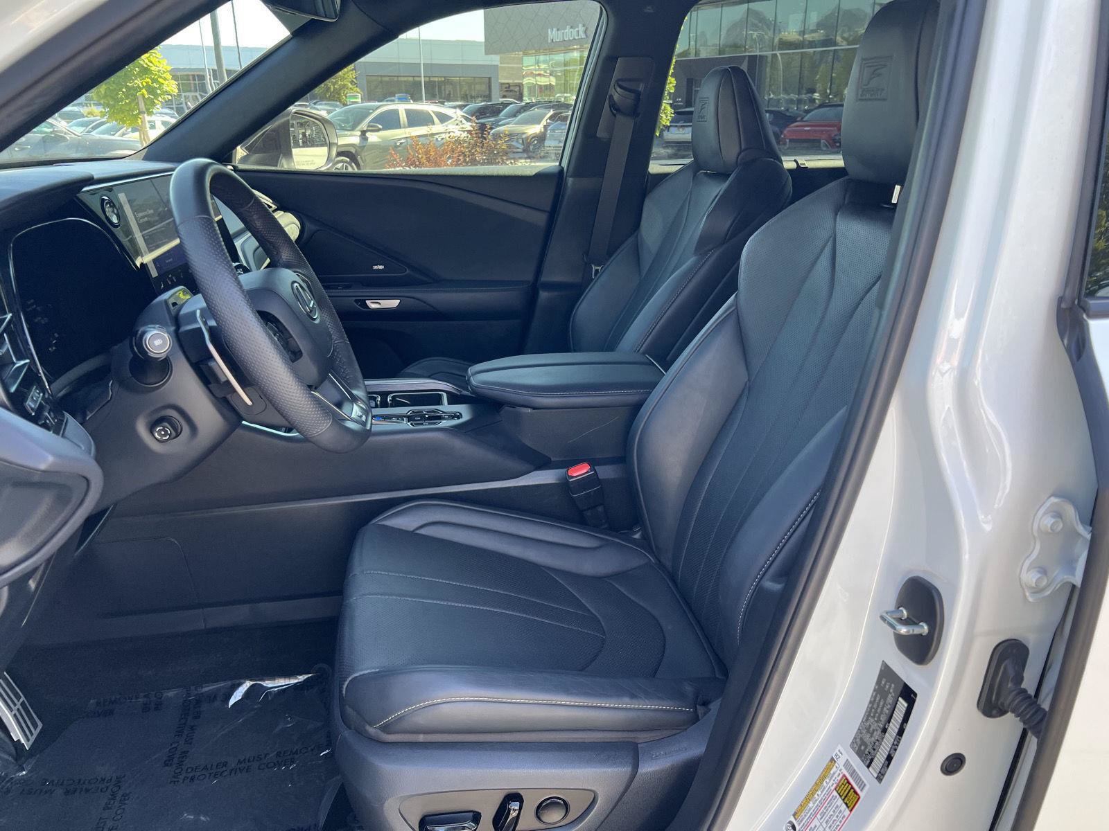 Used 2024 Lexus TX 500h AWD w/ Technology Package image 27