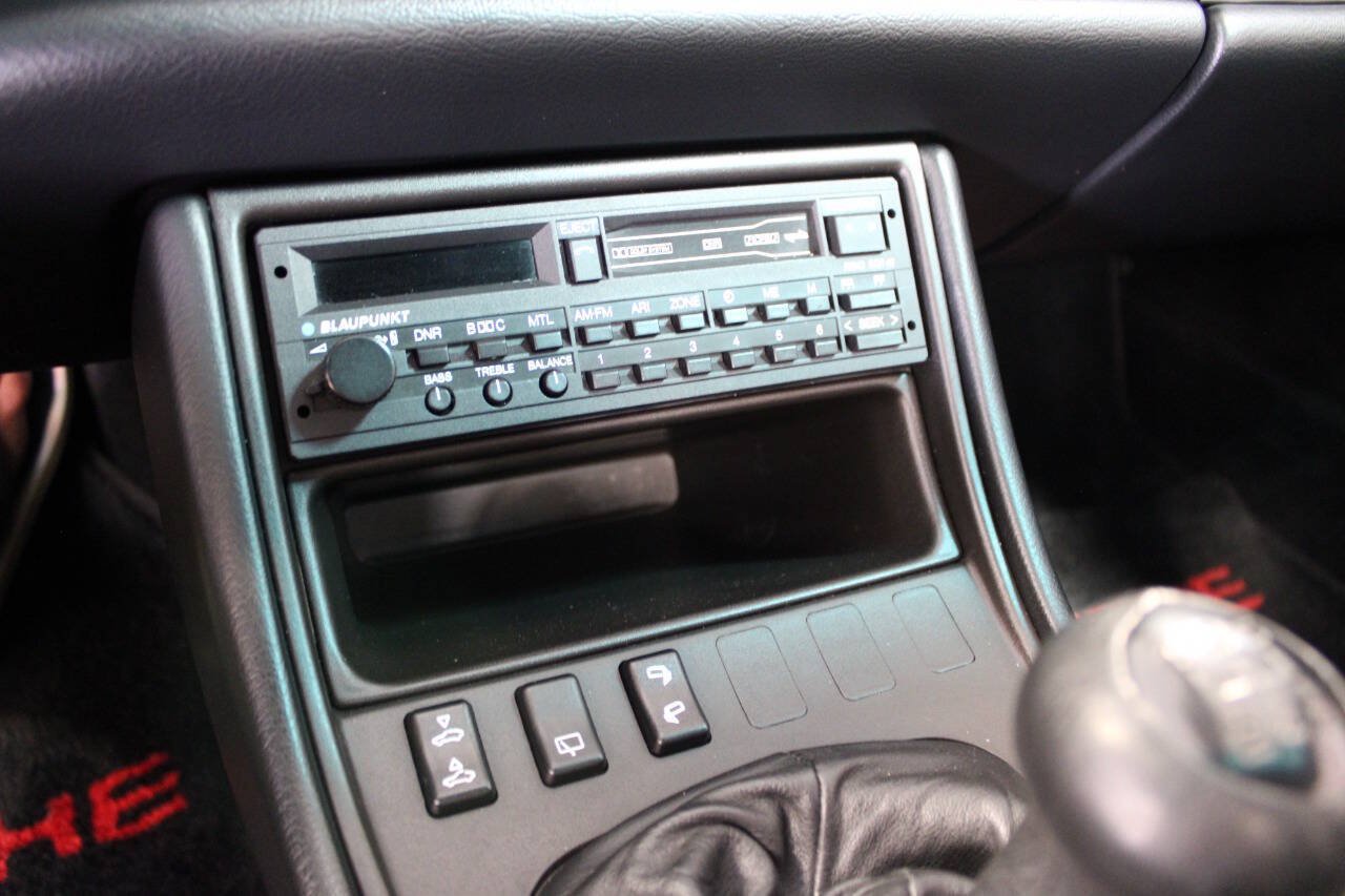 Used 1987 Porsche 944 Turbo RWD image 35