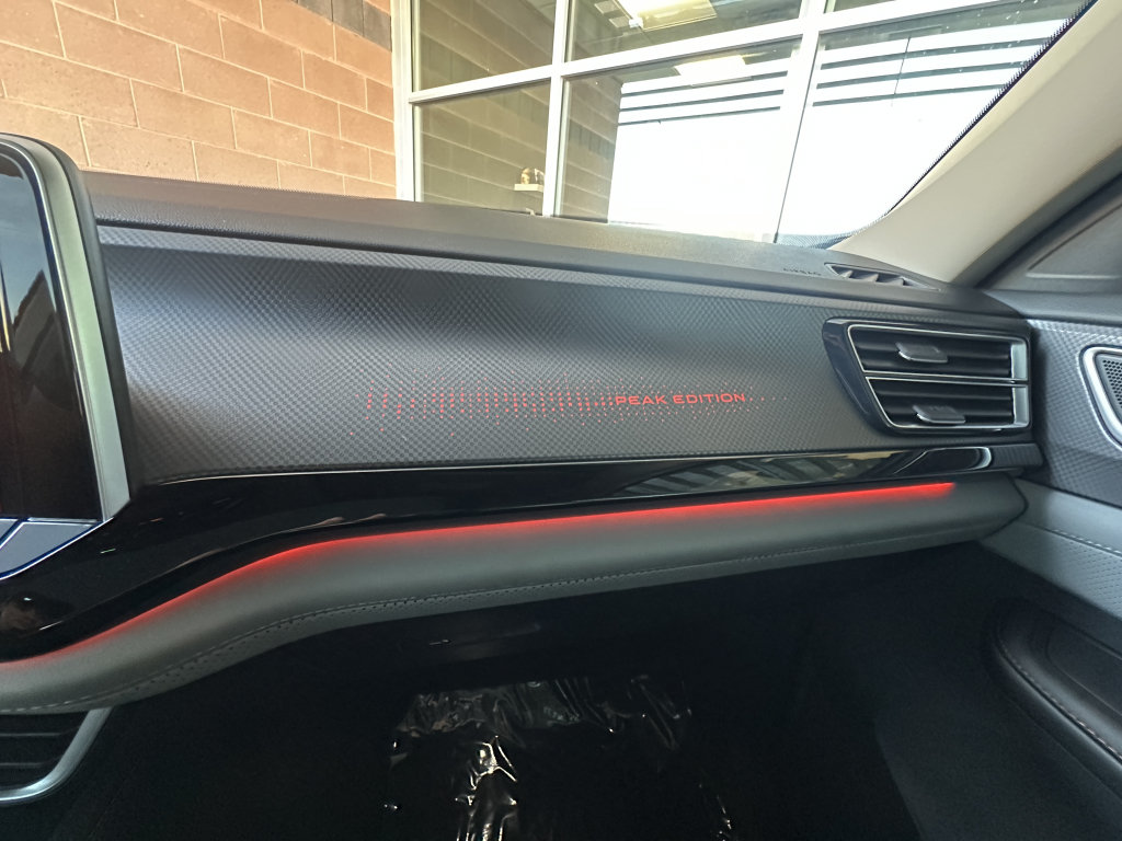 Used 2024 Volkswagen Atlas Peak Edition SEL AWD/4WD image 34