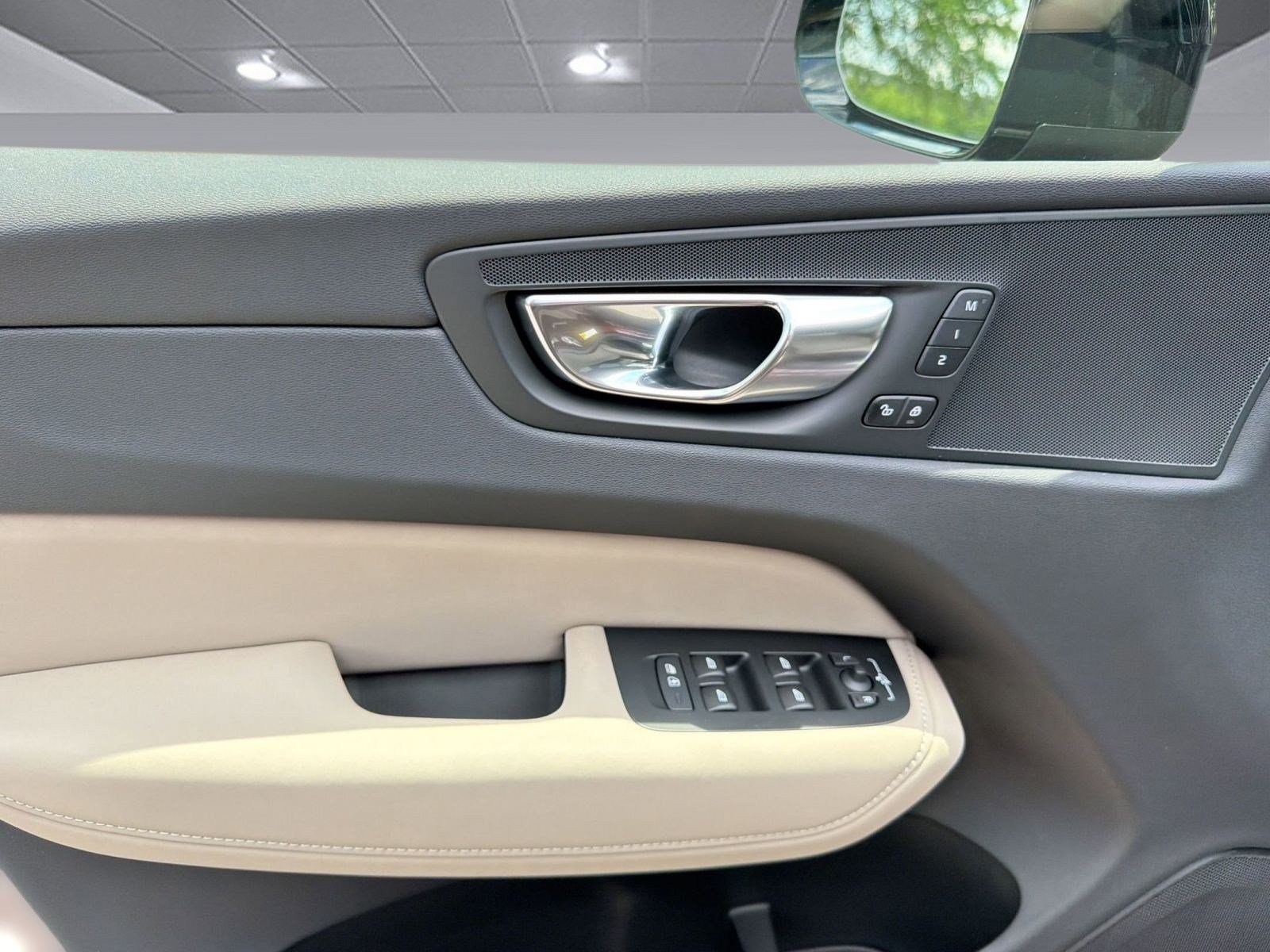 New 2026 Volvo XC60 B5 Plus w/ Climate Package AWD/4WD image 13