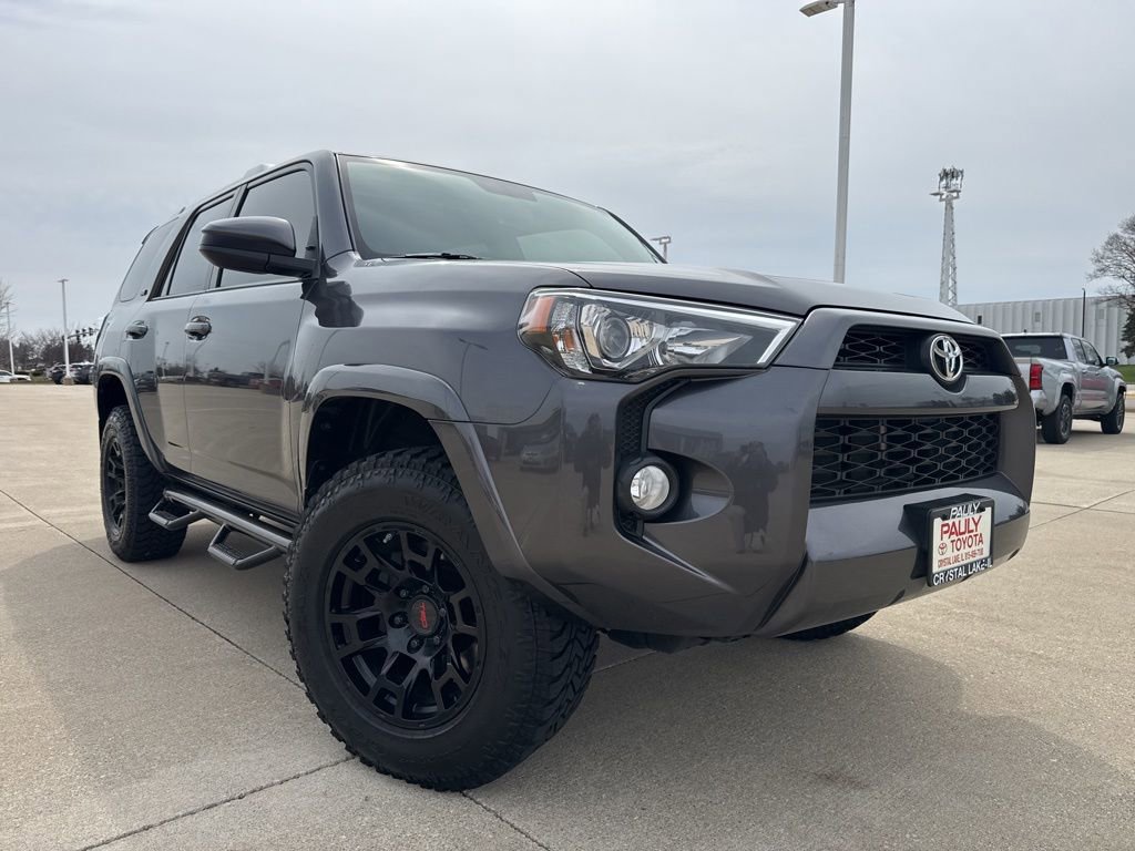 Used 2018 Toyota 4Runner SR5 image 2