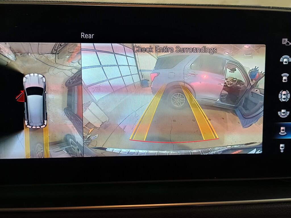 Used 2023 Mercedes-Benz GLS 450 4MATIC image 12