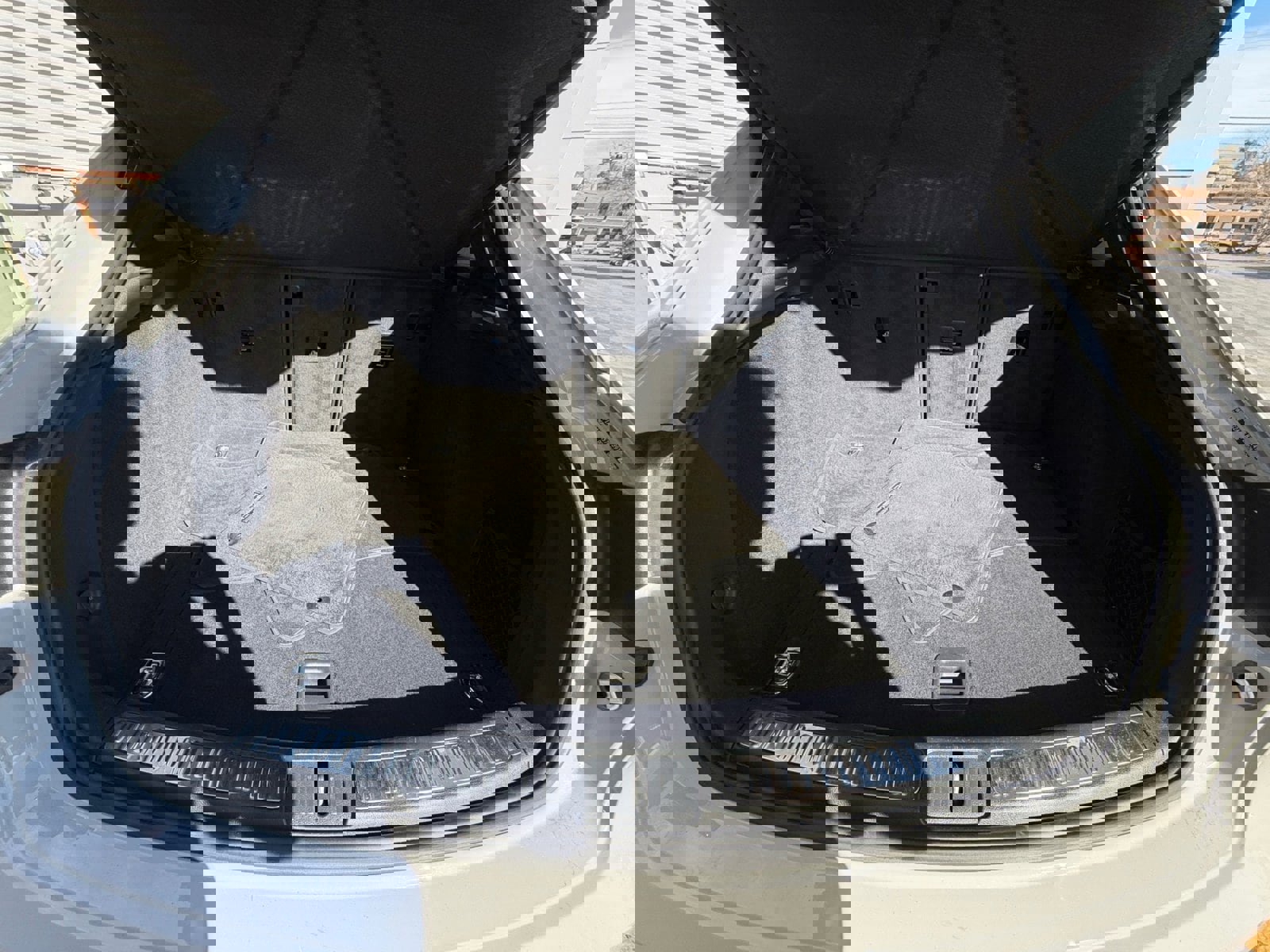 Certified 2023 Porsche Macan S image 25