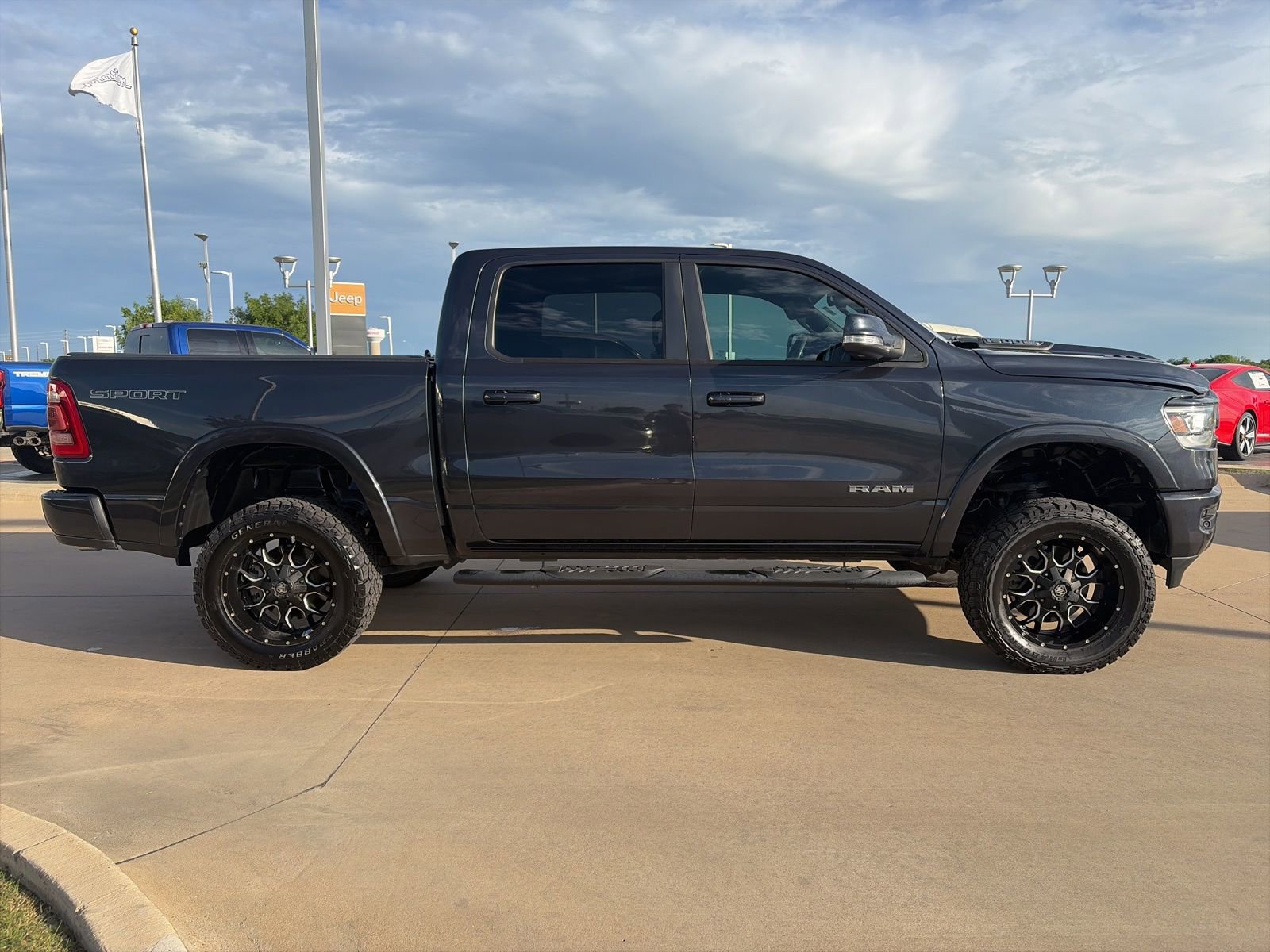 Used 2020 RAM 1500 Laramie w/ Sport Appearance Package image 6