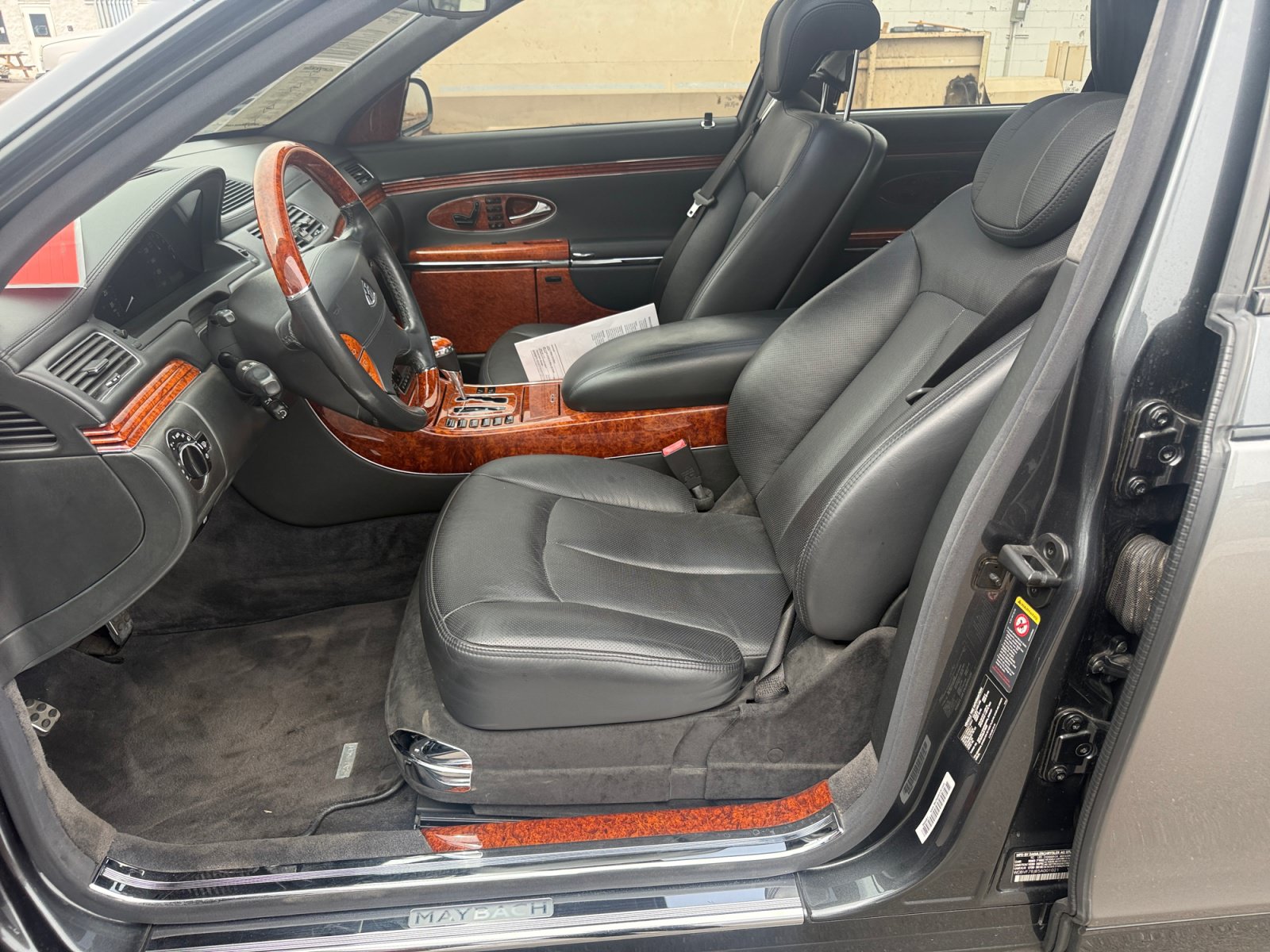 Used 2005 Maybach 57 RWD image 12
