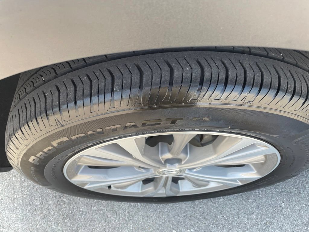 Used 2023 Buick Envision Preferred FWD image 31