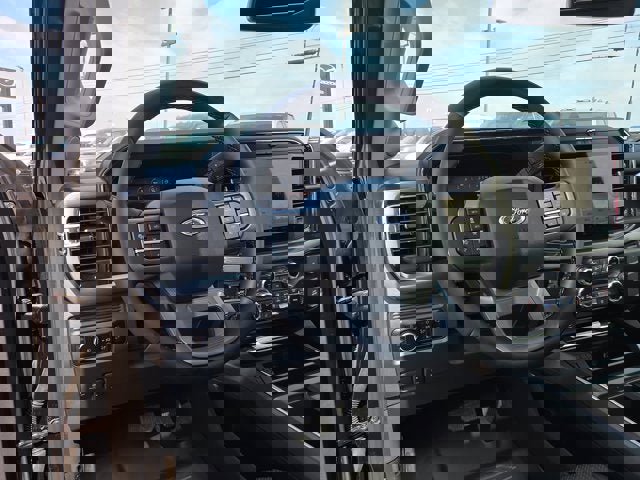 Used 2025 Ford F450 Lariat w/ Lariat Ultimate Package image 9