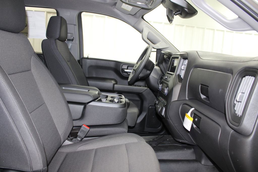 New 2026 Chevrolet Silverado 1500 Custom w/ Turbomax Blackout Package image 37