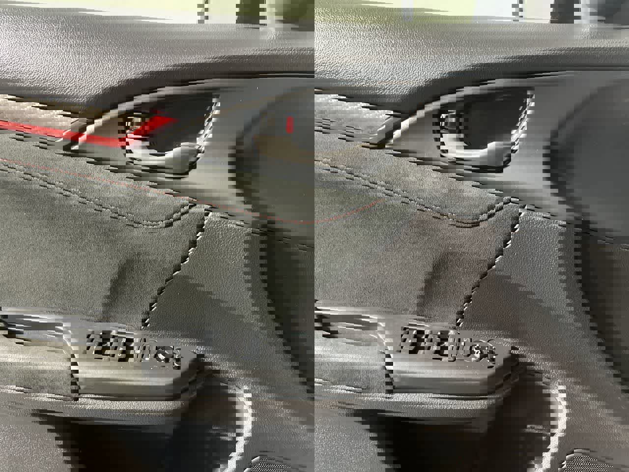 Used 2021 Honda Civic Type R image 12