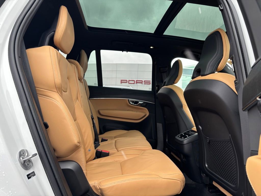 Certified 2024 Volvo XC90 B6 Ultimate image 23