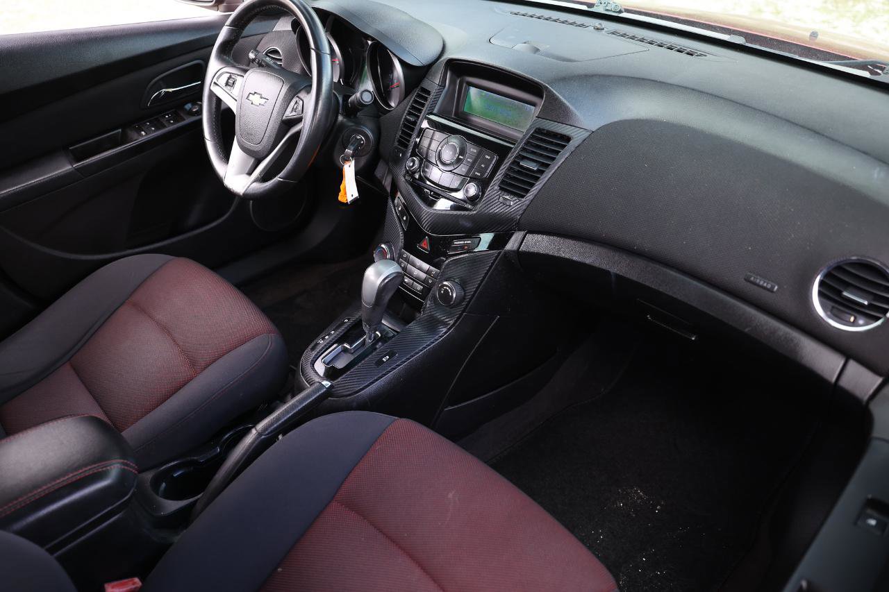 Used 2011 Chevrolet Cruze LT FWD image 18