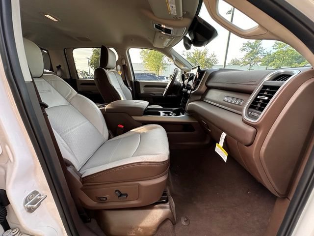 New 2026 RAM 3500 Laramie AWD/4WD image 25