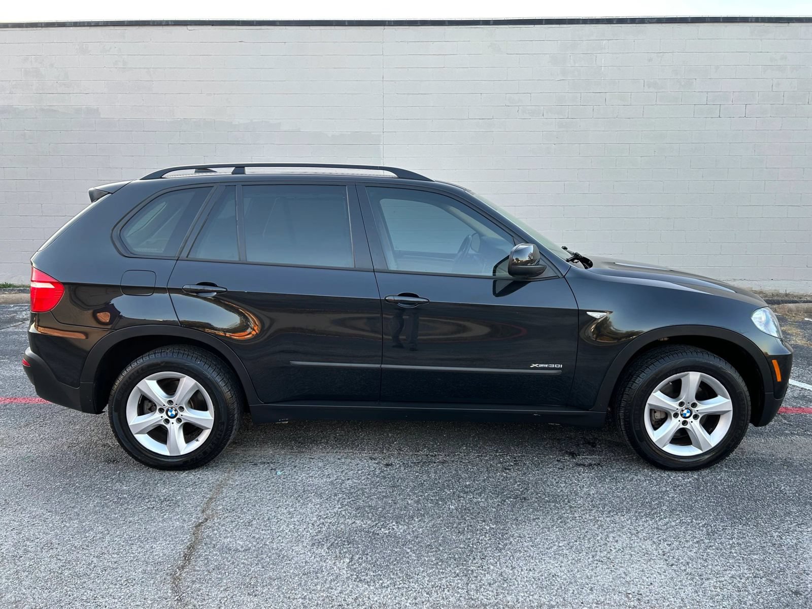 Used 2010 BMW X5 xDrive30i AWD/4WD image 4