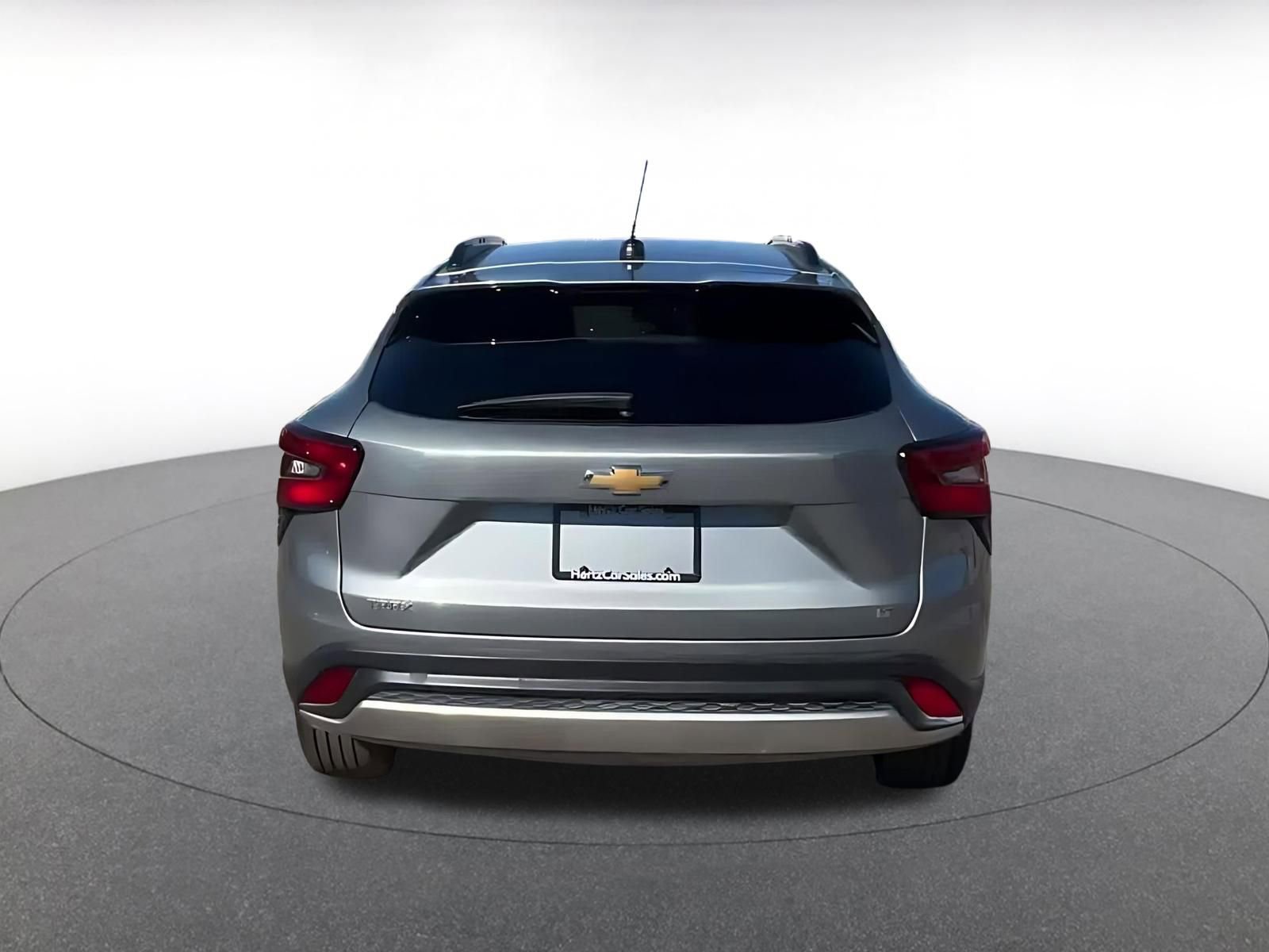 Used 2025 Chevrolet Trax LT w/ LT Convenience Package FWD image 12